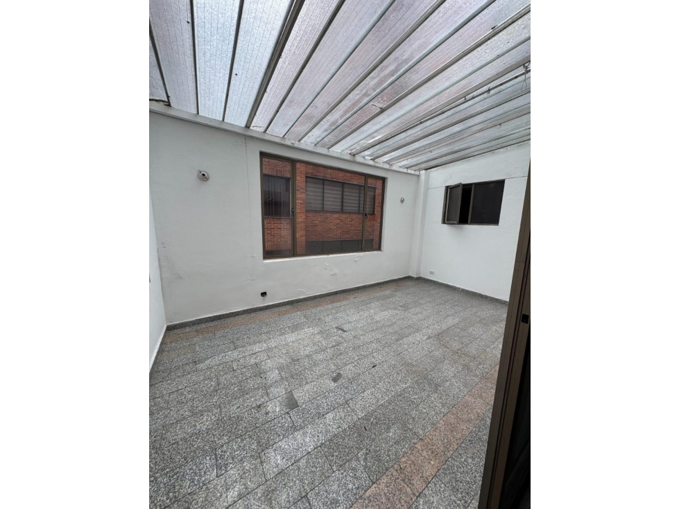 VENDO APTO LA CAROLINA — foto 4