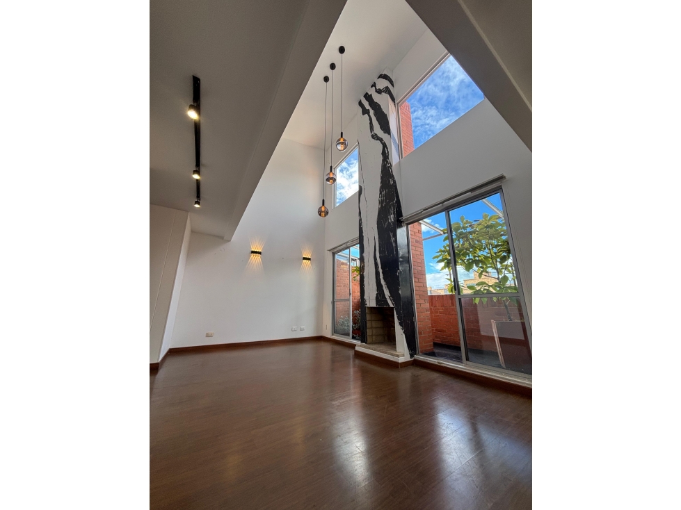 VENDO APTO DUPLEX LISBOA