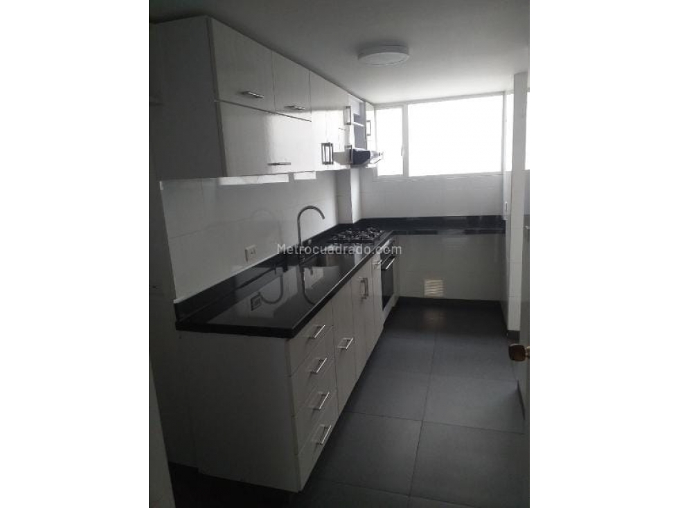 VENDO APTO CASTELLANA — foto 2