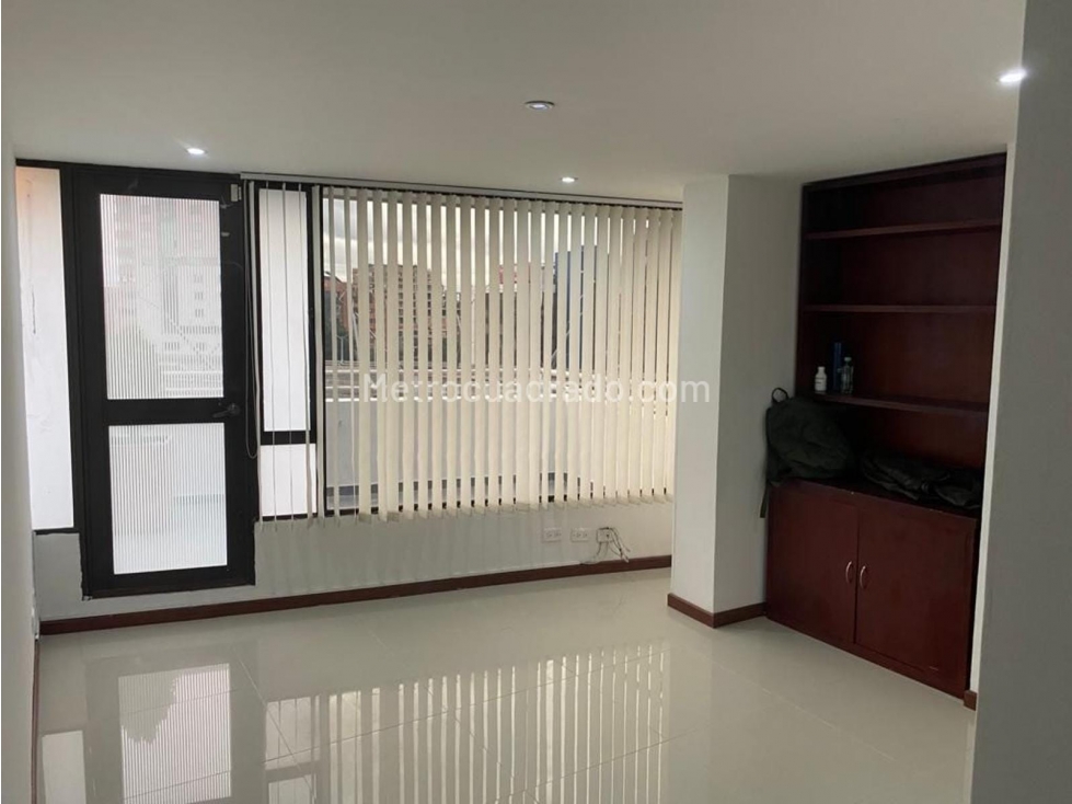 VENDO APTO CHICO — foto 4