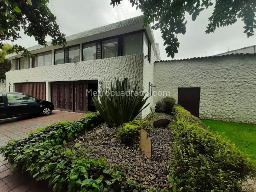 VENDO CASA CALLEJA