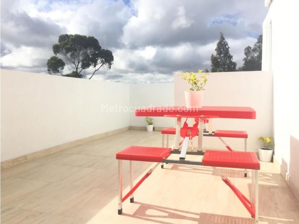 VENDO CASA ALTA BLANCA CLL 160 CON 8