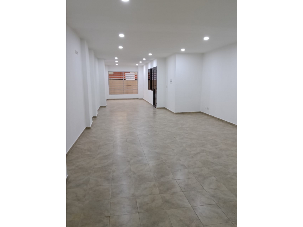 VENDE LOCAL CERCA AL CENTRO DE FONTIBON — foto 4
