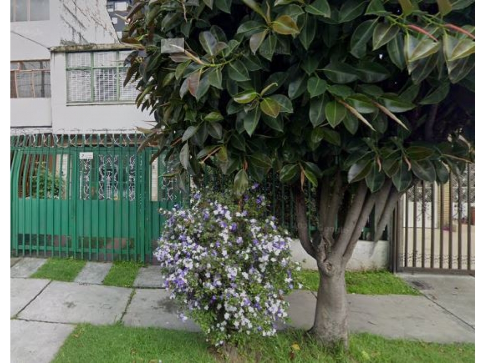 VENDE CASA EN BARRIO EL RECUERDO DE BOGOTA