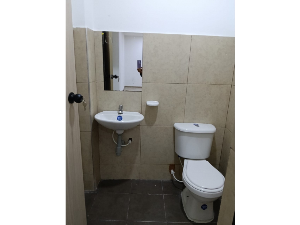 VENDE LOCAL CERCA AL CENTRO DE FONTIBON — foto 6
