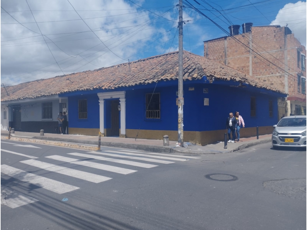 ARRIENDO CASA EN SECTOR COMERCIAL DE FUNZA - 3