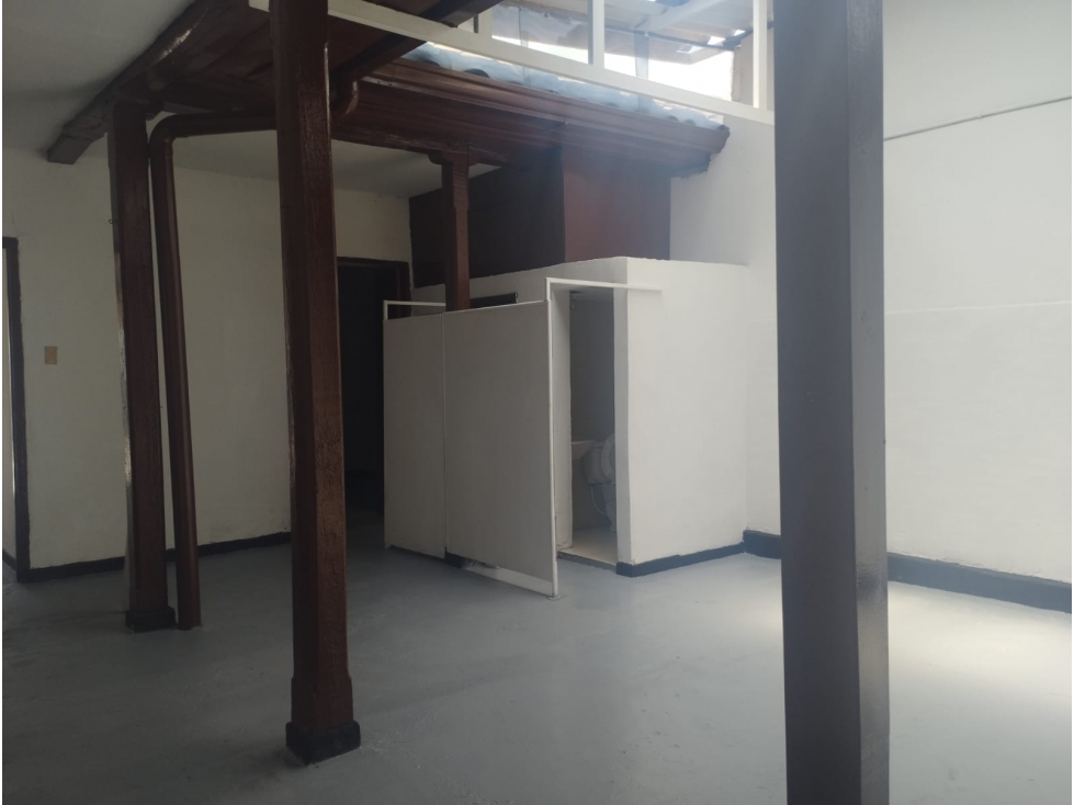 ARRIENDO CASA EN SECTOR COMERCIAL DE FUNZA - 6