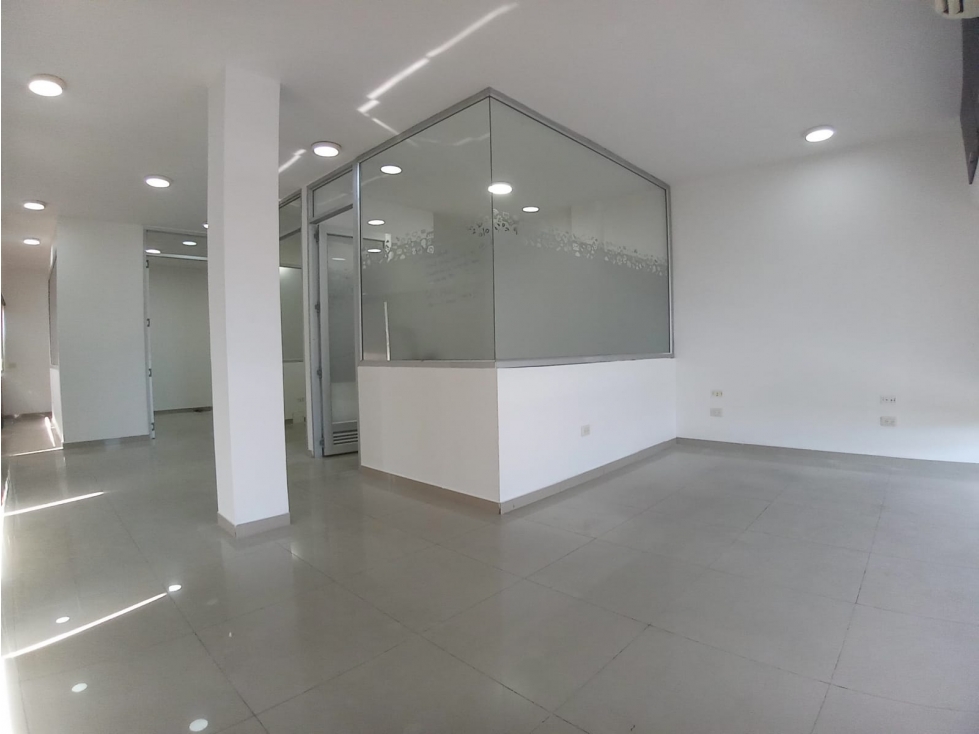 Oficina en VENTA sector (PRADO). - 1