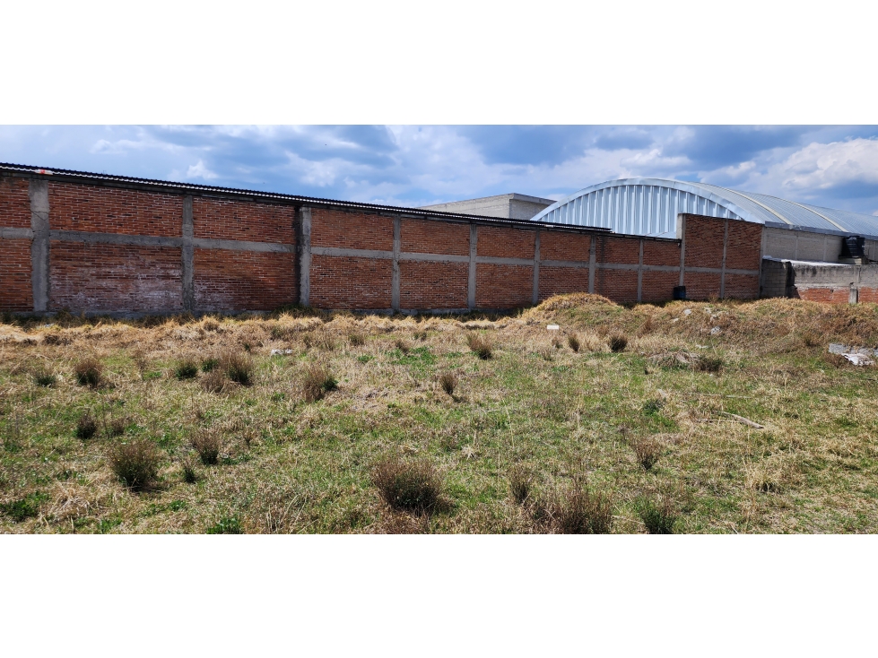 Terreno en Venta a un Costado de la Central de Abastos de Toluca - 2