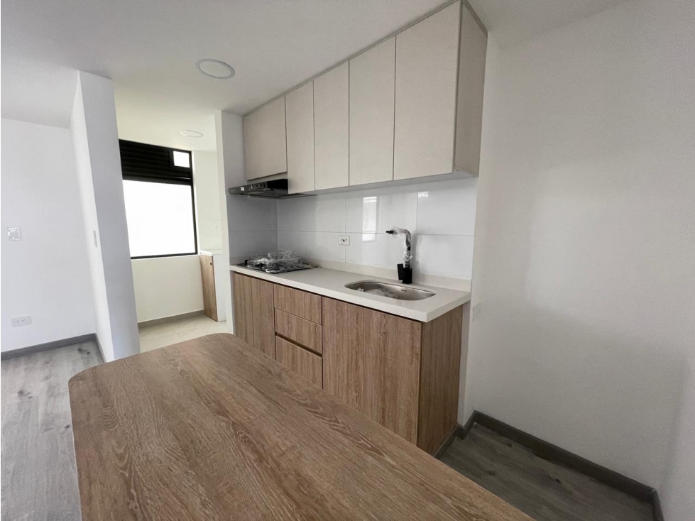 VENTA APARTAESTUDIO HABITACIÓN INDEPENDIENTE, CHIPRE, MANIZALES