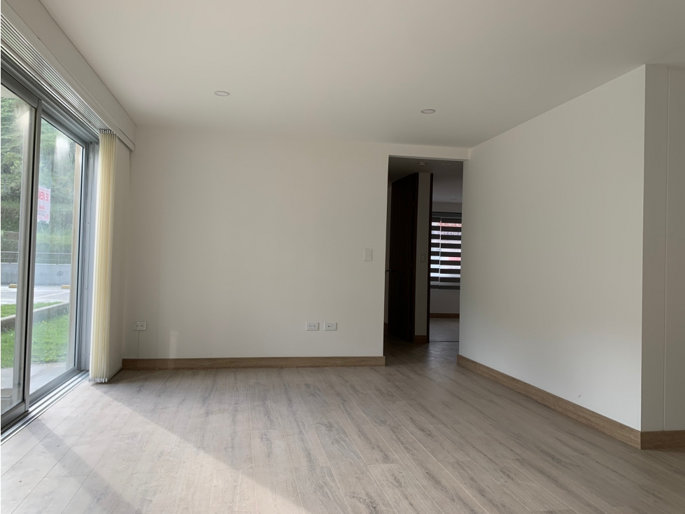 VENTA DE APARTAMENTO EN LA AV. ALBERTO MENDOZA, MANIZALES-CALDAS — foto 3