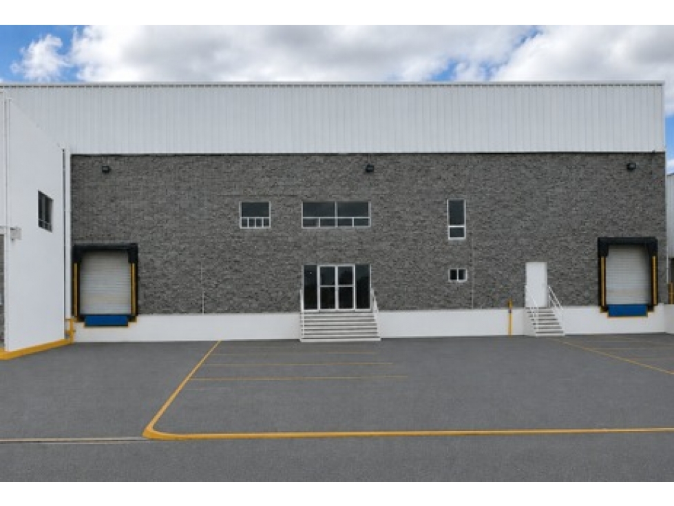 BODEGA INDUSTRIAL EN RENTA