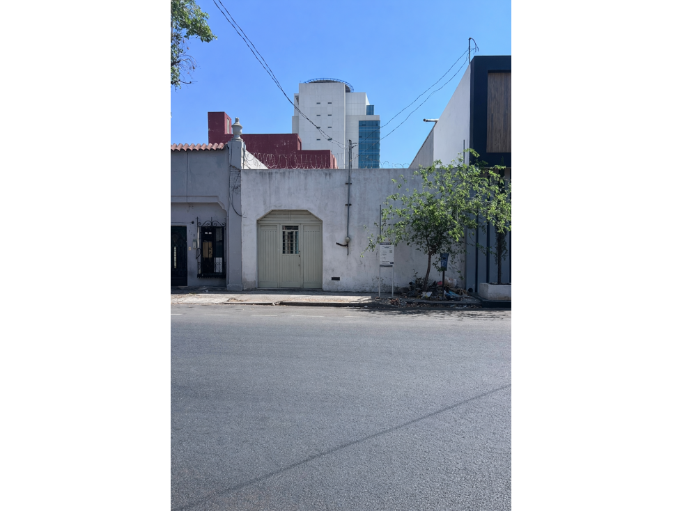 Venta de Propiedad Comercial en Centro de Monterrey - 1