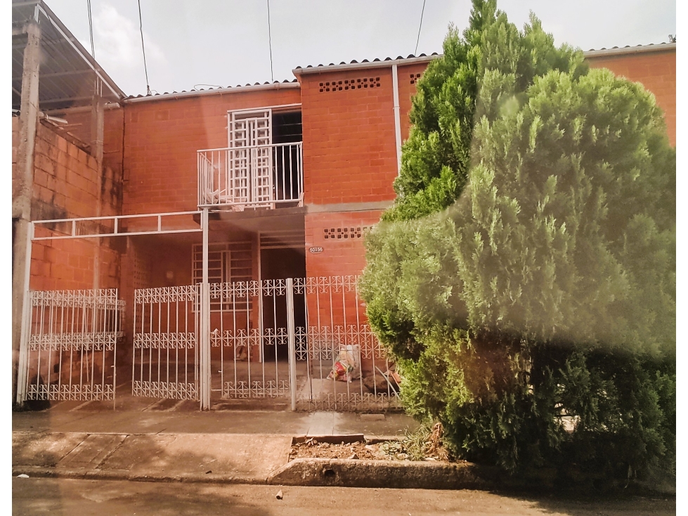 Vendo Casa remodelada de 2 pisos en Ciudad Bonanza, Jamundí — foto 4