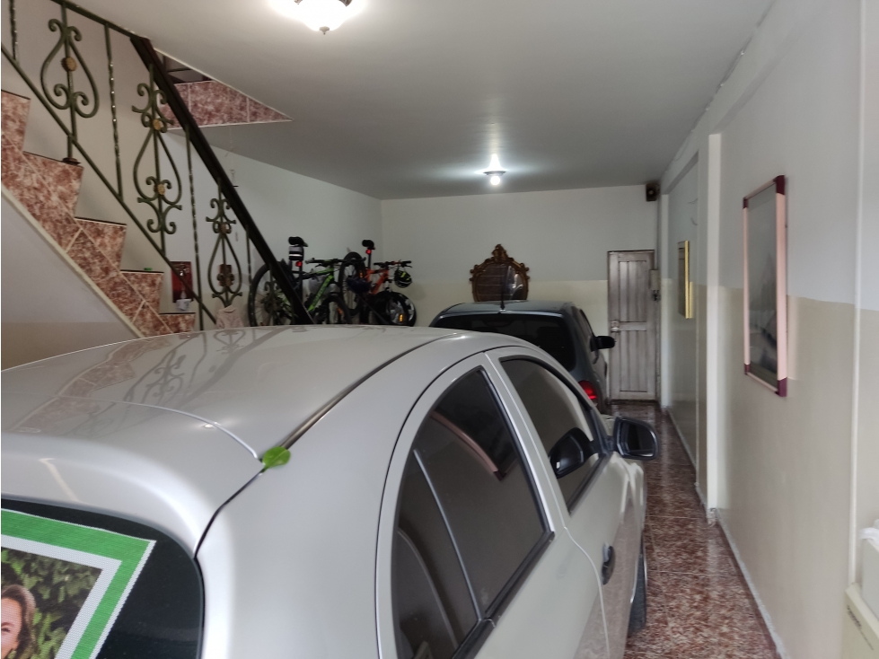 Vendo casa uso mixto con local y apartamentos en Las Acacias, Cali — foto 5
