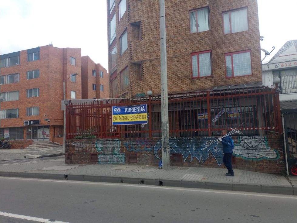 VENTA - ARRIENDO LOCAL COMERCIAL EN BOGOTA SOBRE LA AVENIDA BOYACA — foto 3