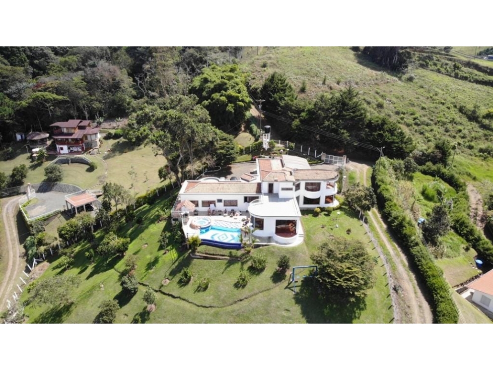 VENDO FINCA EN EL LAGO CALIMA, UNIDAD RESIDENCIAL VALLE DEL CAUCA - 3