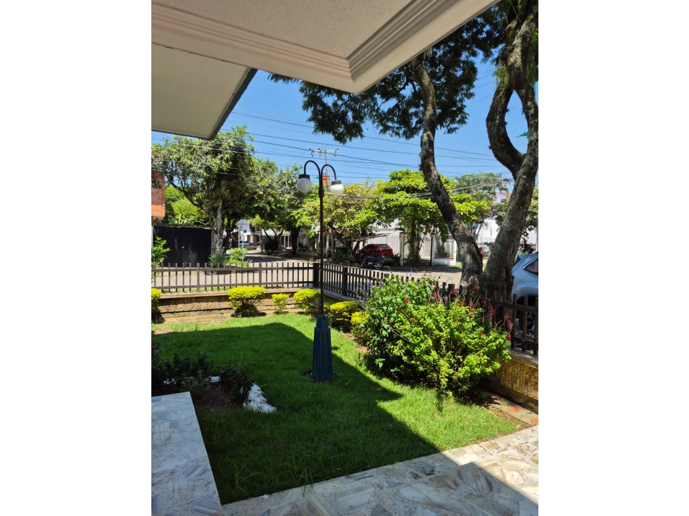 VENDO CASA ESQUINERA EN BARIO SANTA ANITA , CALI VALLE DEL CAUCA — foto 3