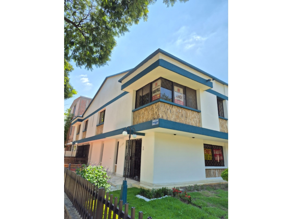 VENDO CASA ESQUINERA EN BARIO SANTA ANITA , CALI VALLE DEL CAUCA