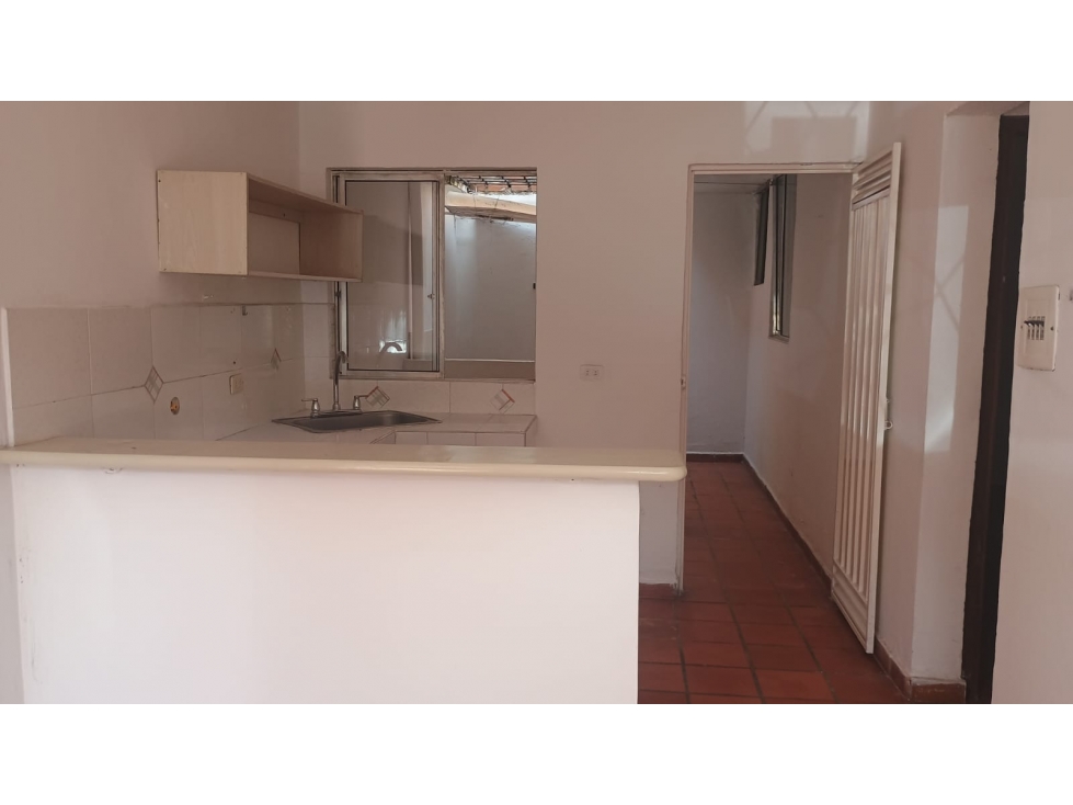 VENDEMOS CASA 2 PISOS - PASEO CATALUÑA / PIEDECUESTA — foto 2