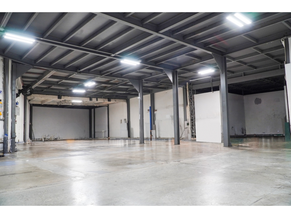 VENDEMOS BODEGA - GIRARDOT - 2