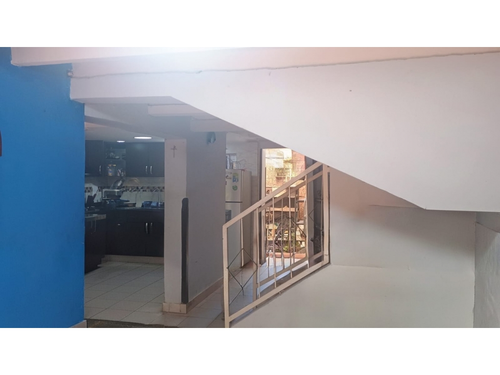 VENDEMOS CASA 2 PISOS - LAGOS 3 / FLORIDABLANCA — foto 3