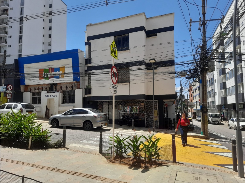 VEENDEMOS EDIFICIO ESQUINERO - BOLIVAR - 1
