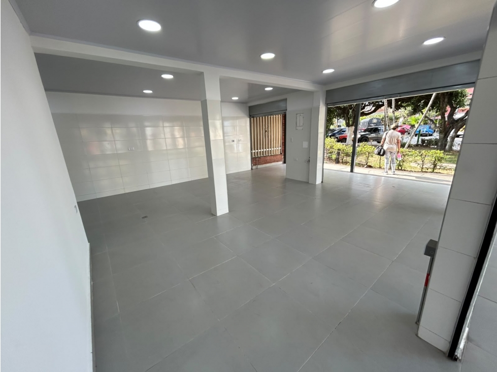 ARRENDAMOS LOCAL PORTAL CAMPESTRE 2 / GIRON - 2