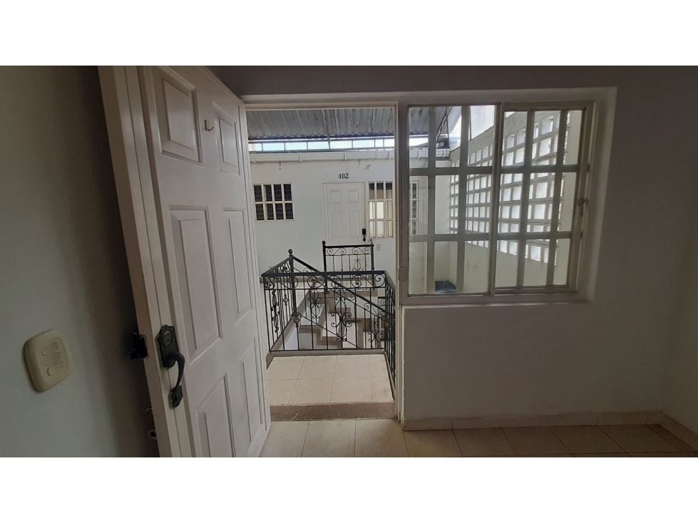 VENDEMOS APARTAMENTO - ALARCON — foto 3