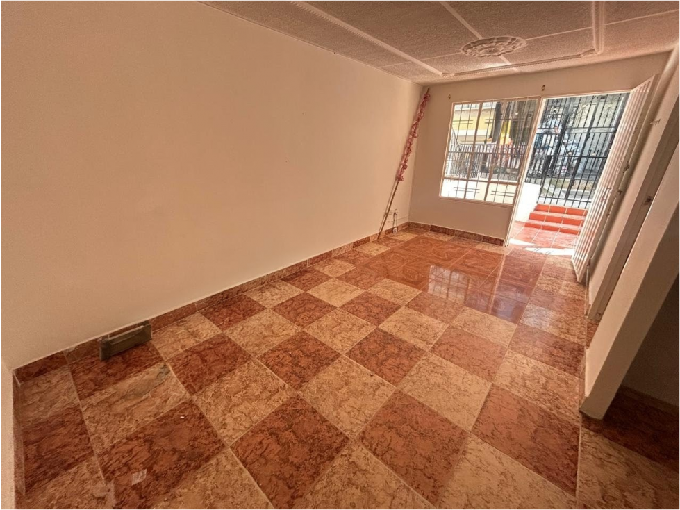 VENDEMOS AMPLIA CASA - ALTOS DEL CACIQUE / FLORIDABLANCA — foto 4
