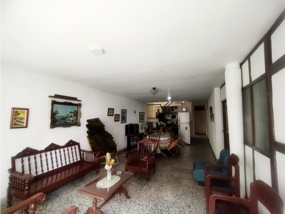 VENDO CASA SAN FRANCISCO