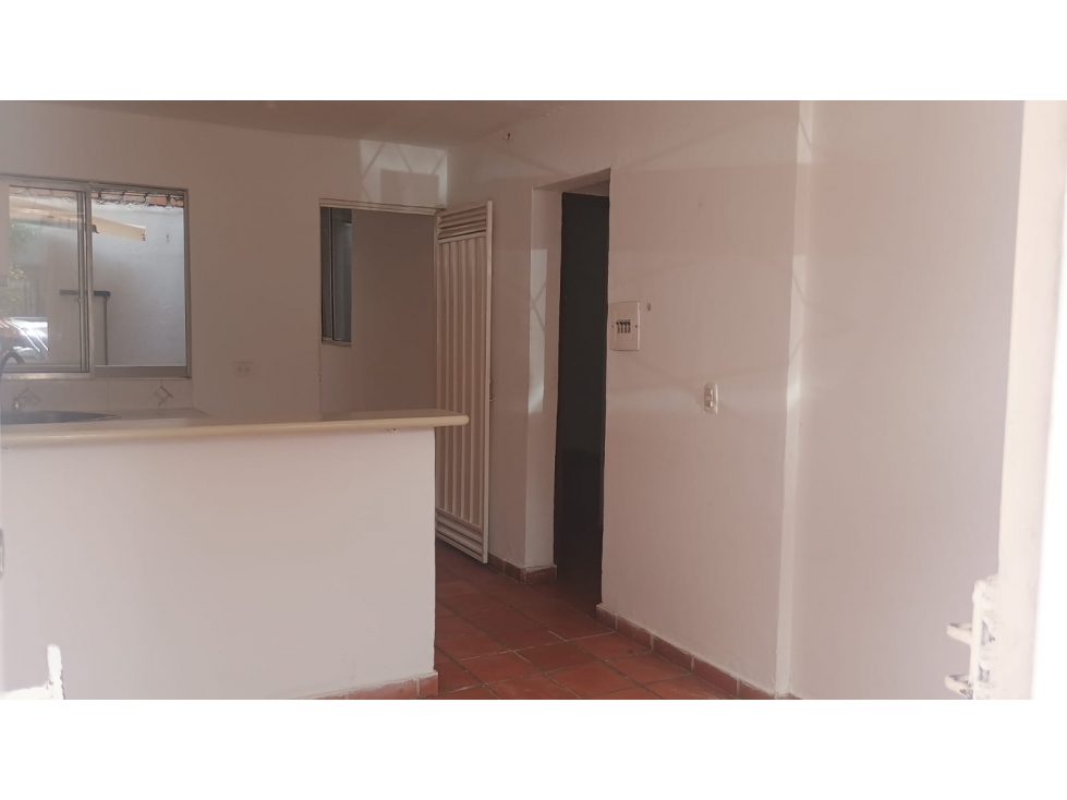 VENDEMOS CASA 2 PISOS - PASEO CATALUÑA / PIEDECUESTA — foto 3