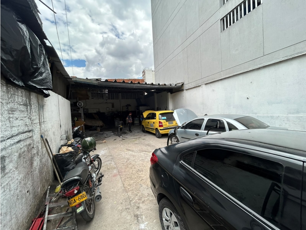 VENDEMOS LOTE - ANTONIA SANTOS CENTRO - 2