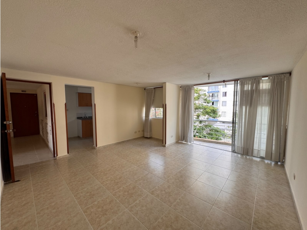 SE ARRIENDA APARTAMENTO / BALCONES DE LA COLINA - 3