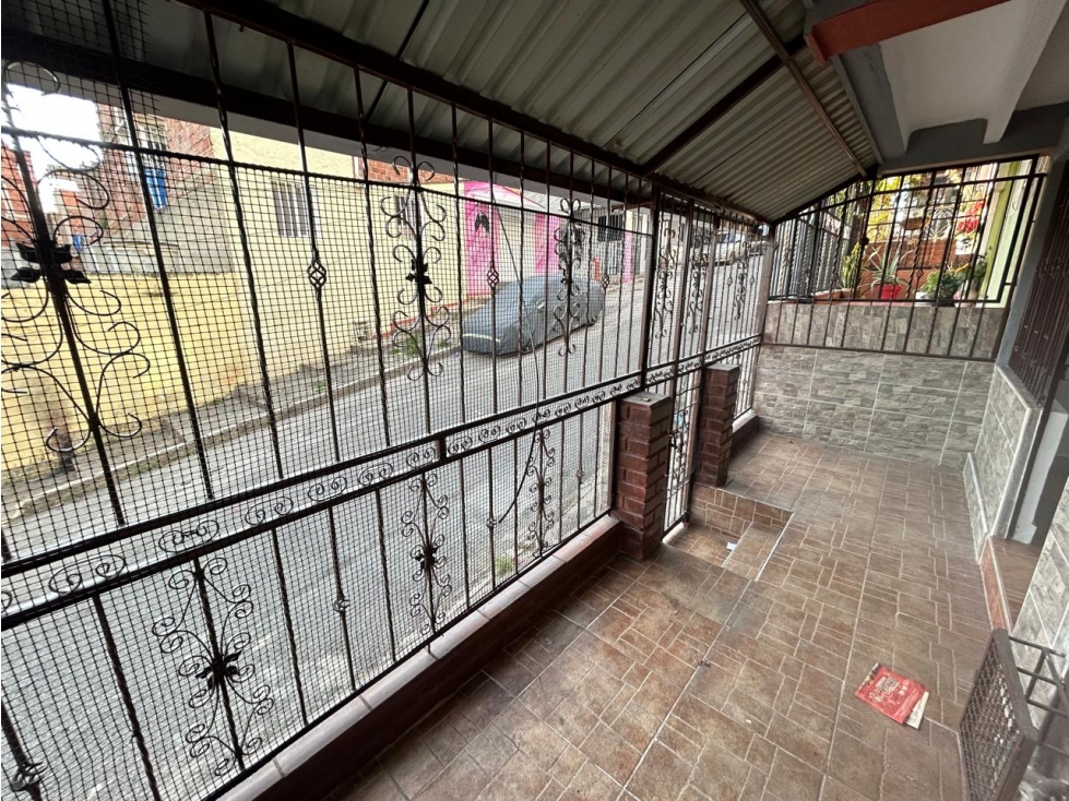 VENDEMOS CASA DE 2 PISOS - LA CUMBRE / FLORIDABLANCA — foto 2