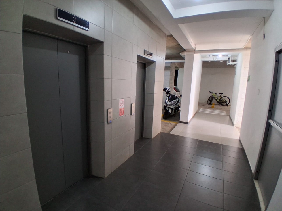VENDO APARTAMENTO FLOIRDABLNACA CALLE 200 — foto 3