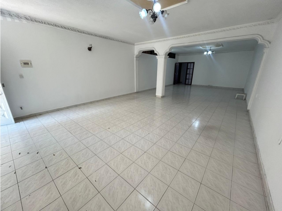 ARRIENDO CASA BARRIO EL PRADO - 2