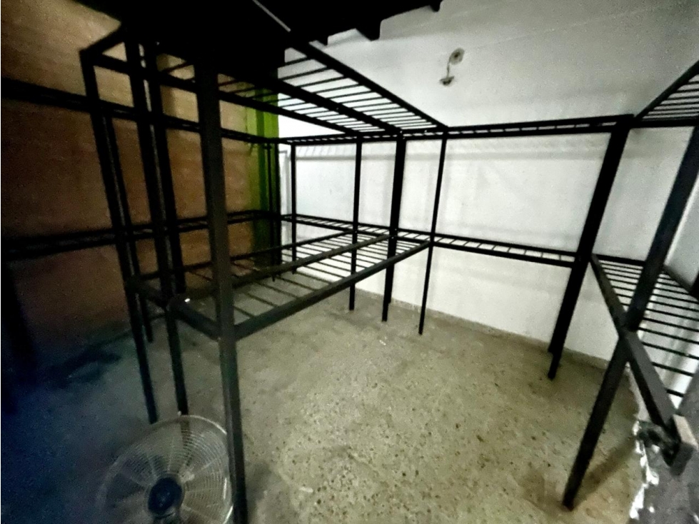 ARRENDAMOS BODEGA O LOCAL / AVENIDA GONZALEZ VALENCIA / BUCARAMANGA - 6
