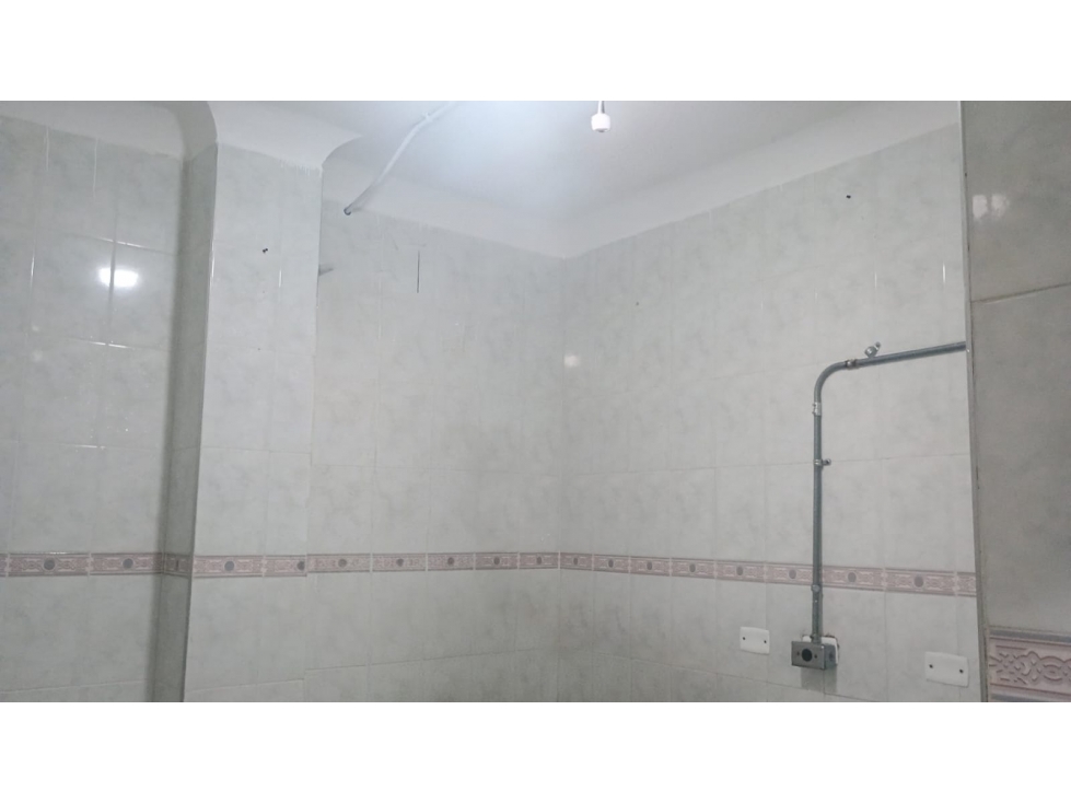 VENDEMOS CASA ESQUINERA - EL DIVINO NIÑO / PIDECUESTA — foto 3