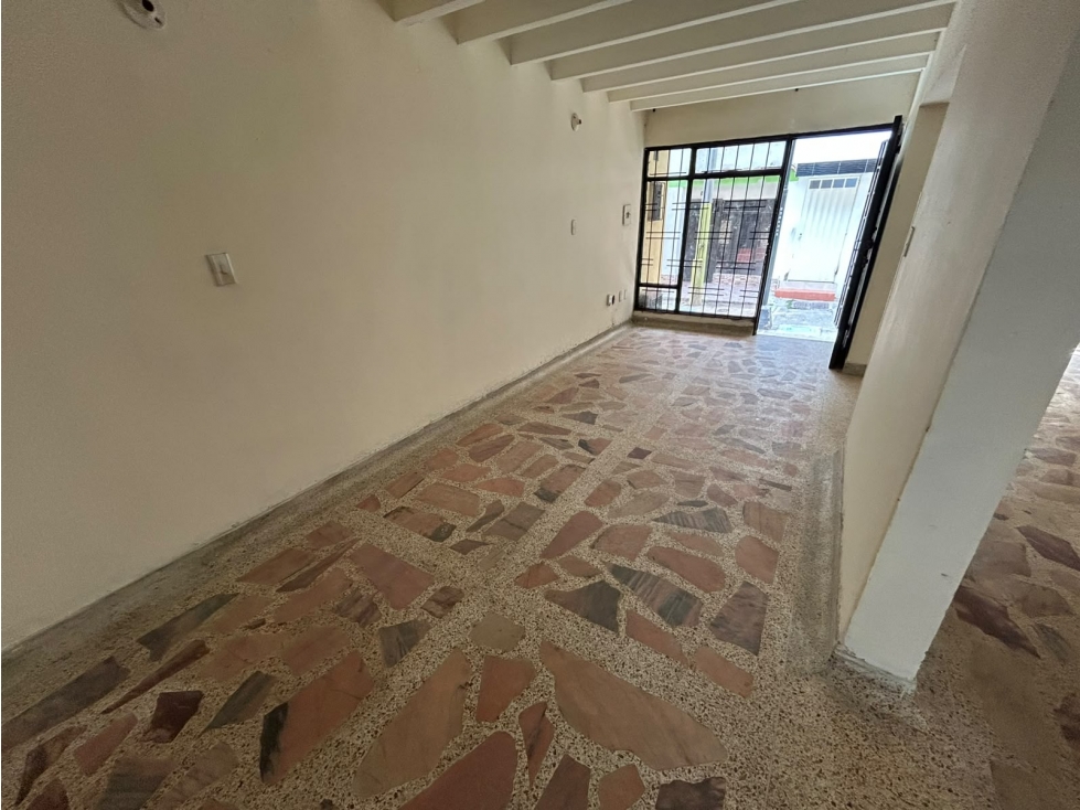 VENDEMOS CASA 2 PISOS PEATONAL - COAVICONSA — foto 2