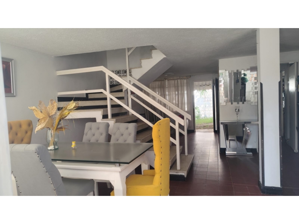 VENDEMOS CASA 2 PISOS - SAN ALONSO — foto 3