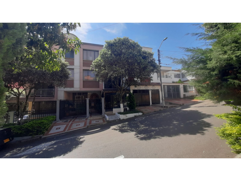 VENDEMOS CASA - PROVENZA