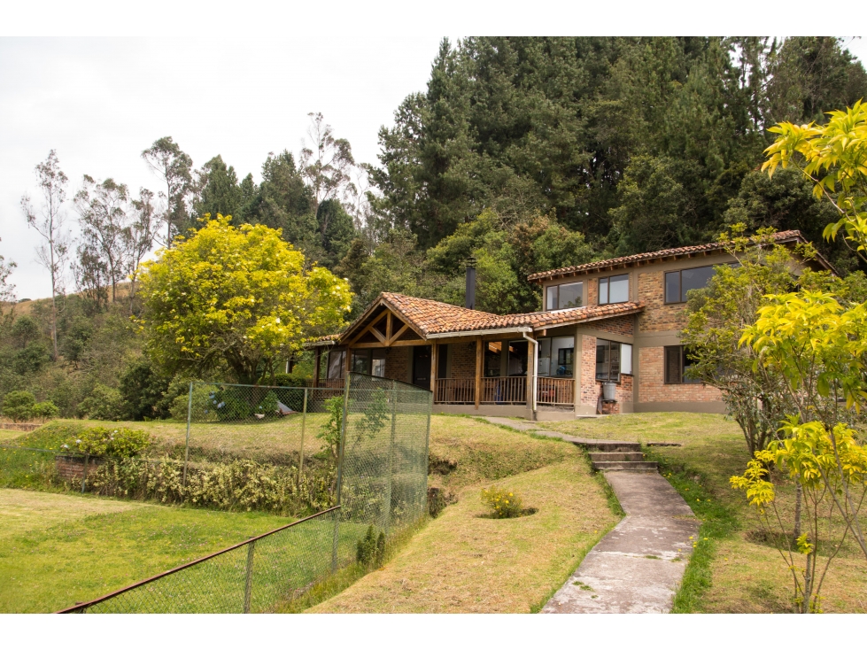 Vendo 3 Hermosas Casas en la Vereda el Salitre Vía Calera (mismo lote)