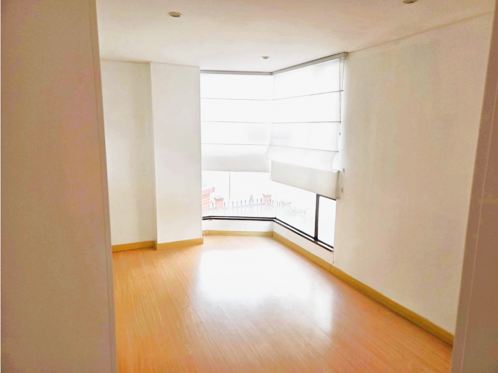 C.D. VENDO APTO VIRREY PARA REMODELAR 3H,3B,1G,CBS,ESTUDIO, Y TERRAZA — foto 2