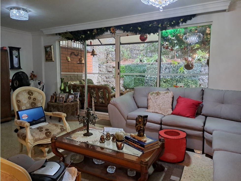CASA UNIFAMILIAR CASTROPOL POBLADO