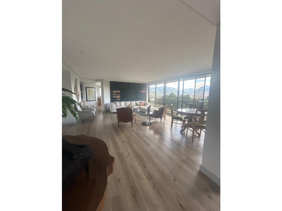 Apartamento de 332 mtrs en arriendo en El Poblado, Medellín — foto 2