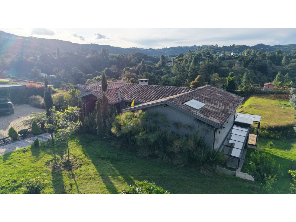 HERMOSA CASA CAMPESTRE INDEPENDIENTE EN EL ALTO DE LAS PALMAS — foto 4