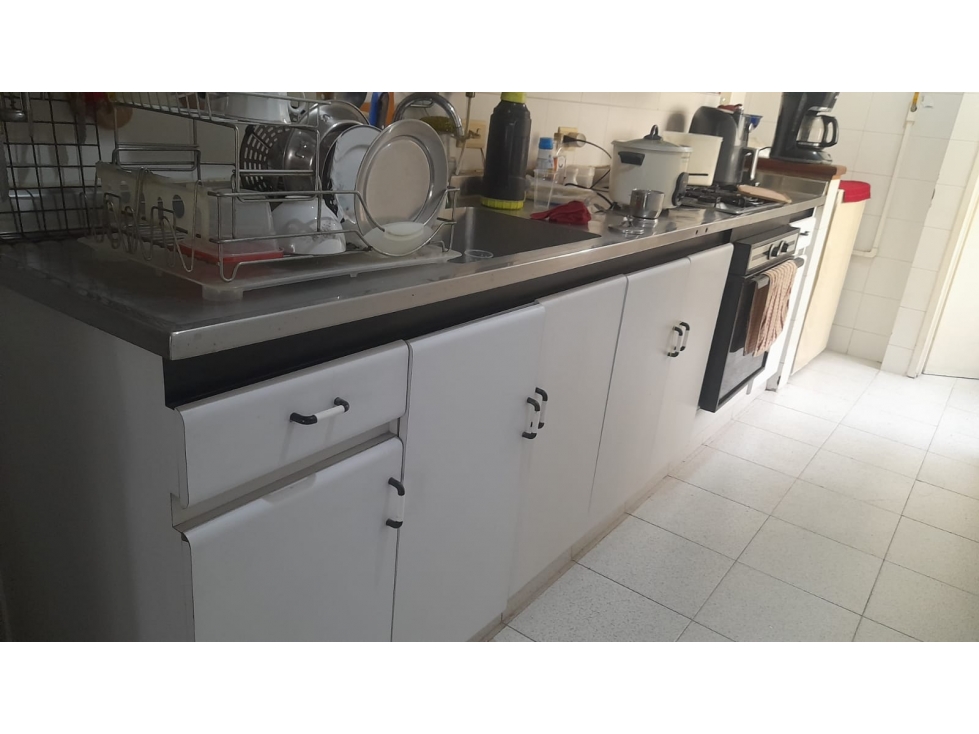 APARTAMENTO TRADICIONAL EN LAURELES LOS ALMENDROS — foto 4