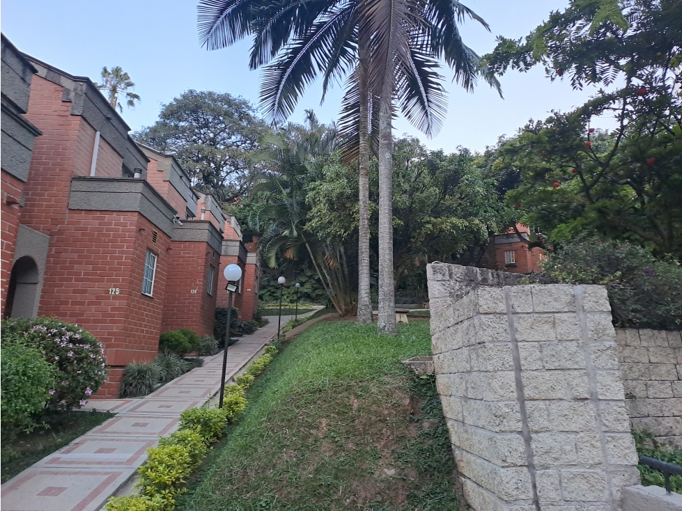 CASA UNIFAMILIAR CASTROPOL POBLADO — foto 3