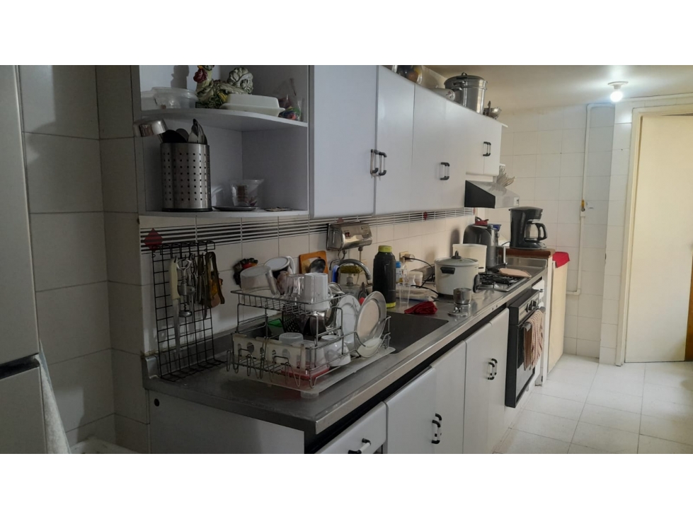 APARTAMENTO TRADICIONAL EN LAURELES LOS ALMENDROS — foto 5